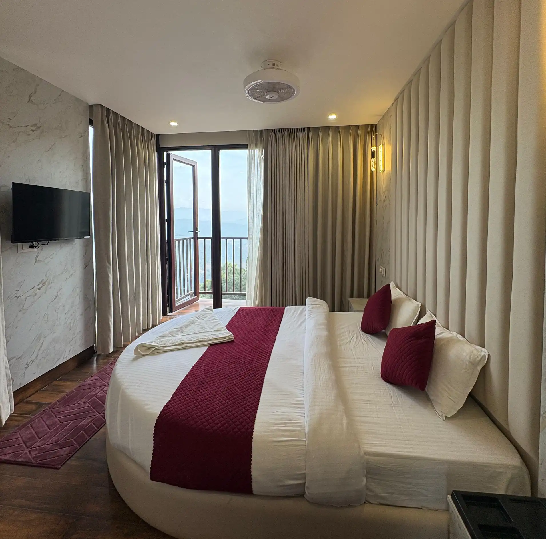 best place to stay in morni hills